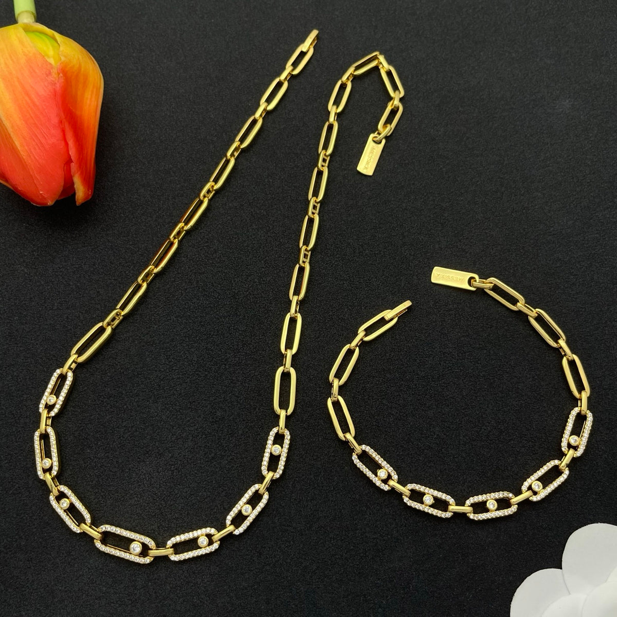 Messika Sculpted Link Chain necklace in Gold Tone, detail view 8