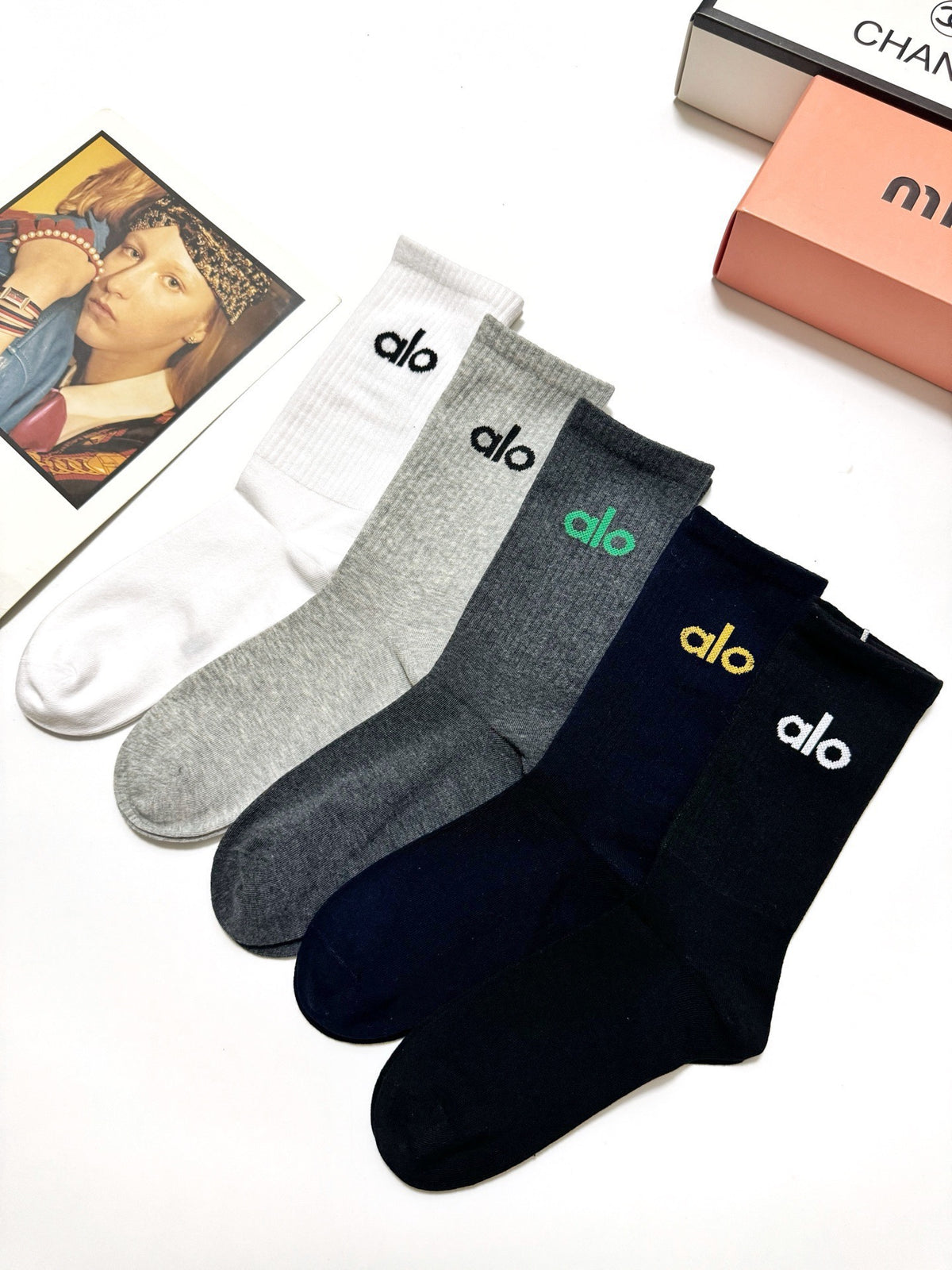 Alo Neutral Plain Small Wordmark Cuffs Crew Socks, image 2
