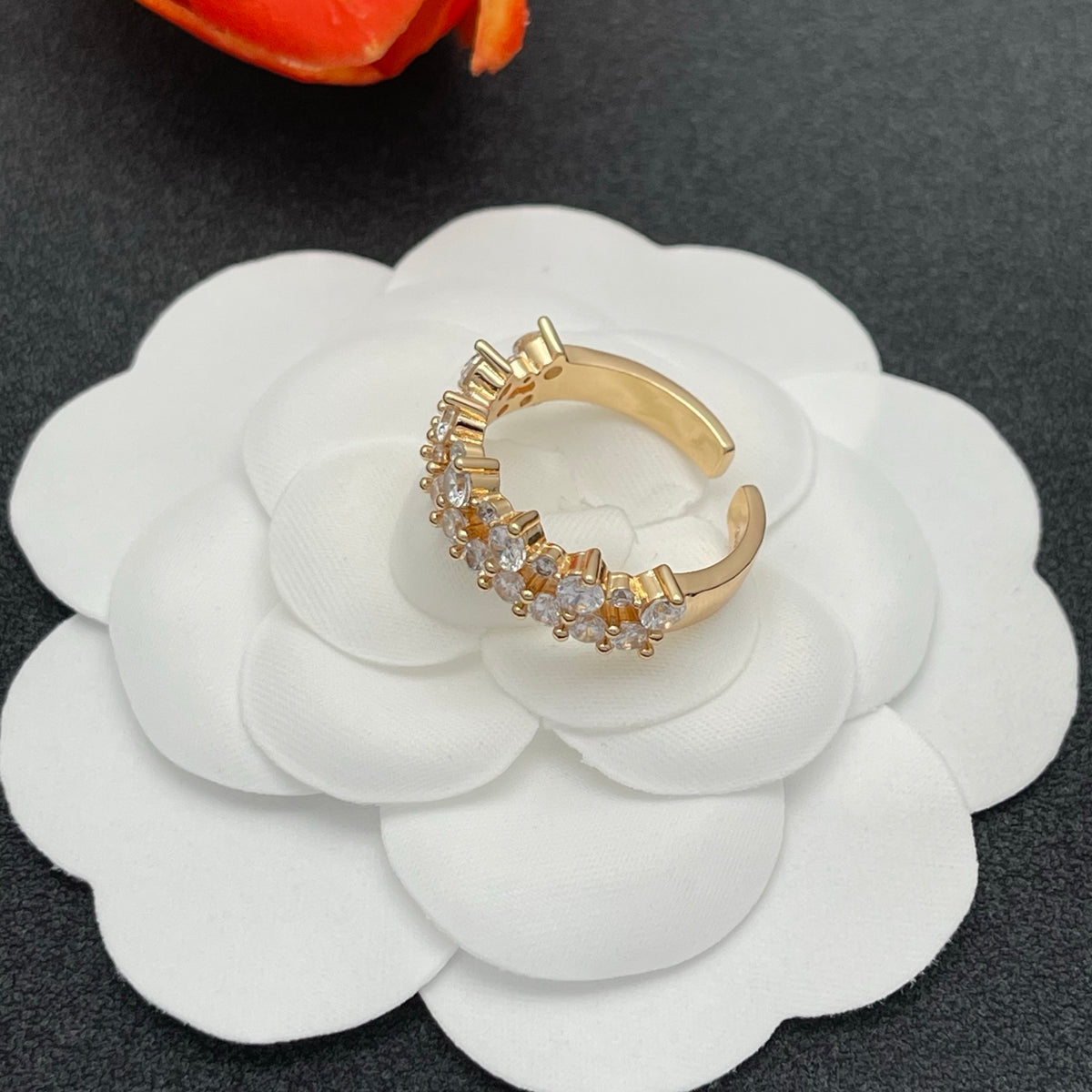 Sif Jakobs crystal crown tiara ring in Rose Gold Tone, detail view 5