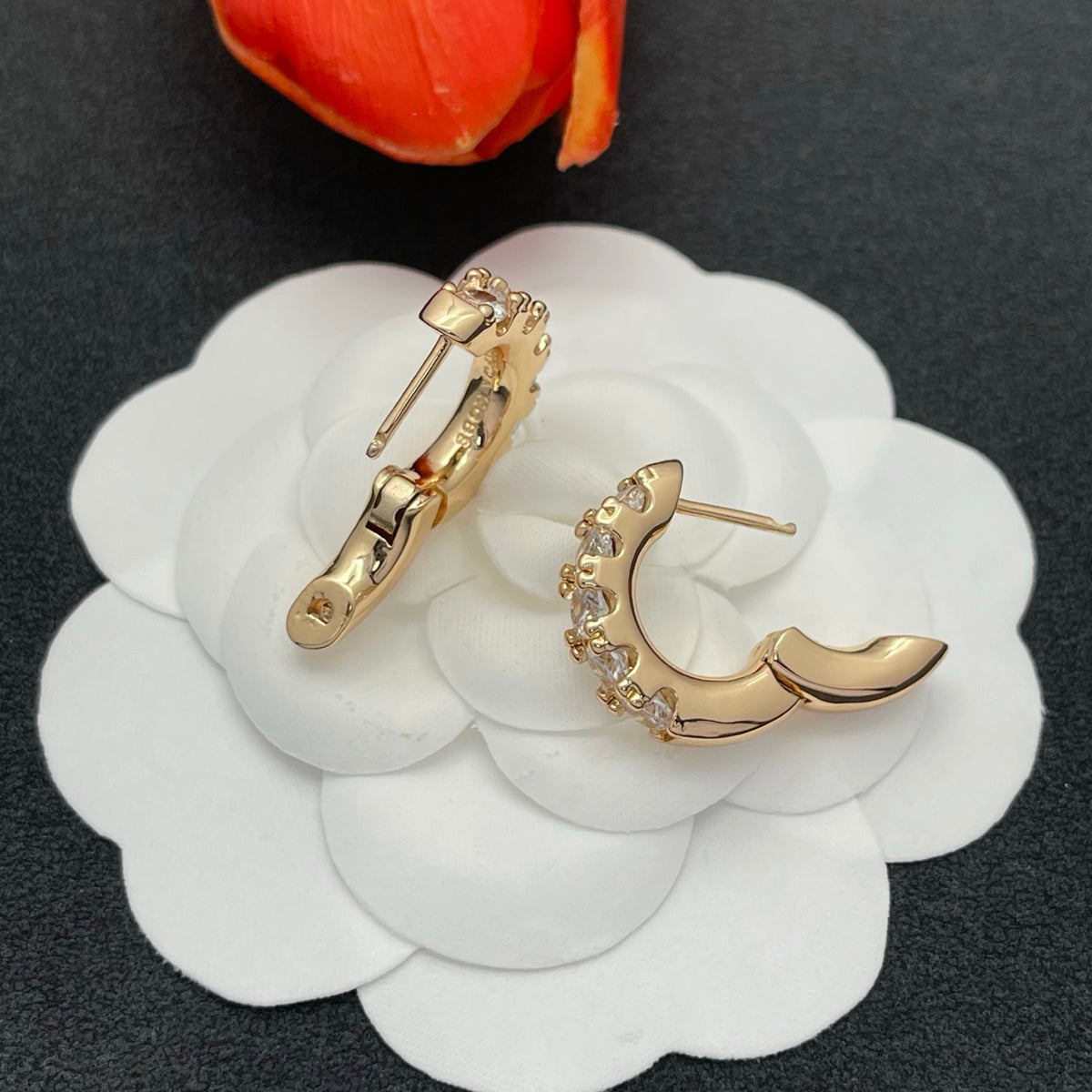 Sif Jakobs graduated crystal huggie hoop earrings in Gold Tone, detail view 6