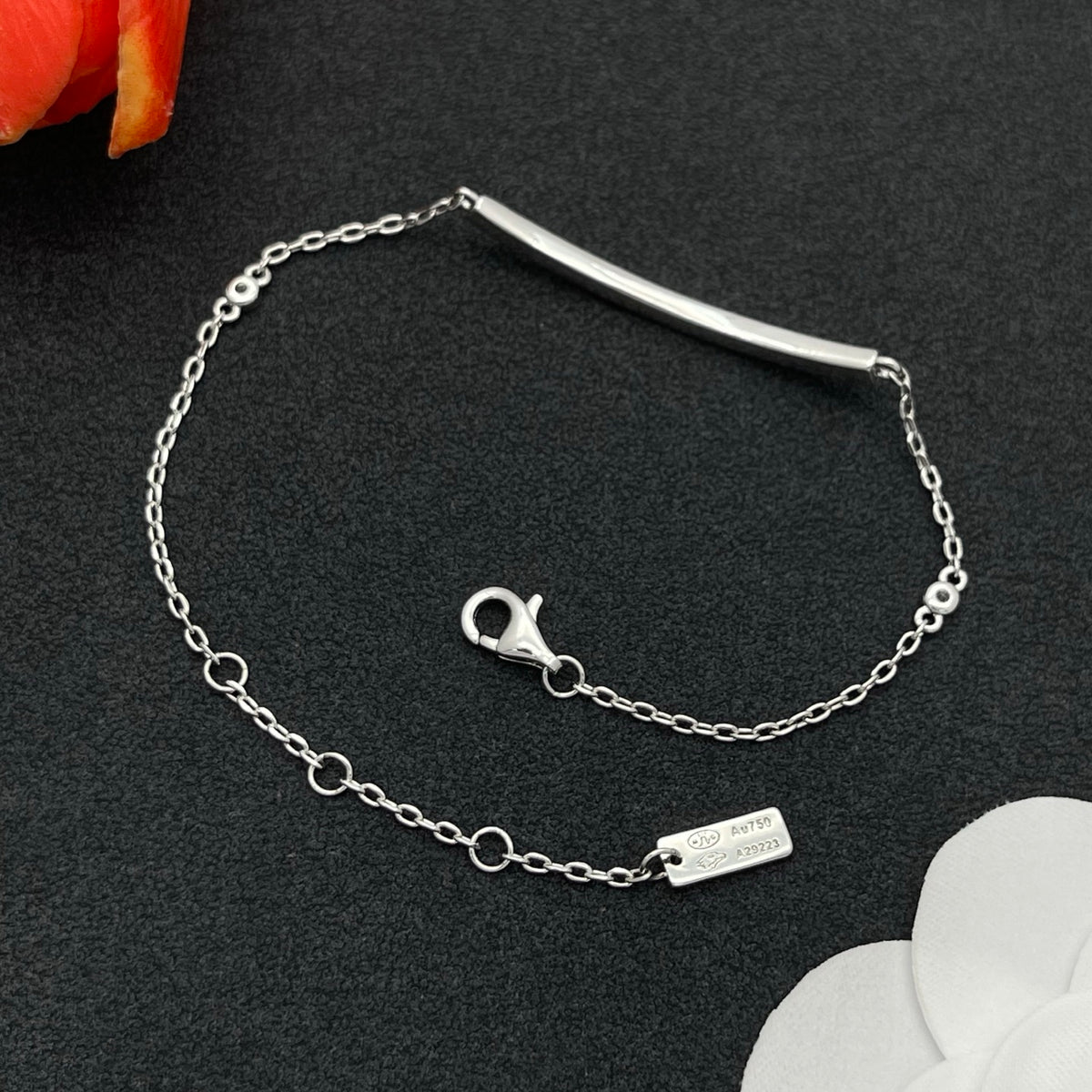 Messika Slim Bar Chain bracelet in Silver Tone, detail view 14