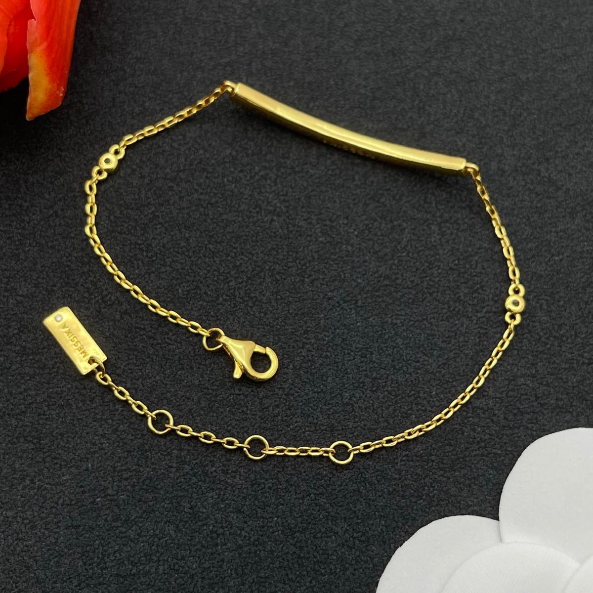 Messika Slim Bar Chain bracelet in Gold Tone, detail view 6