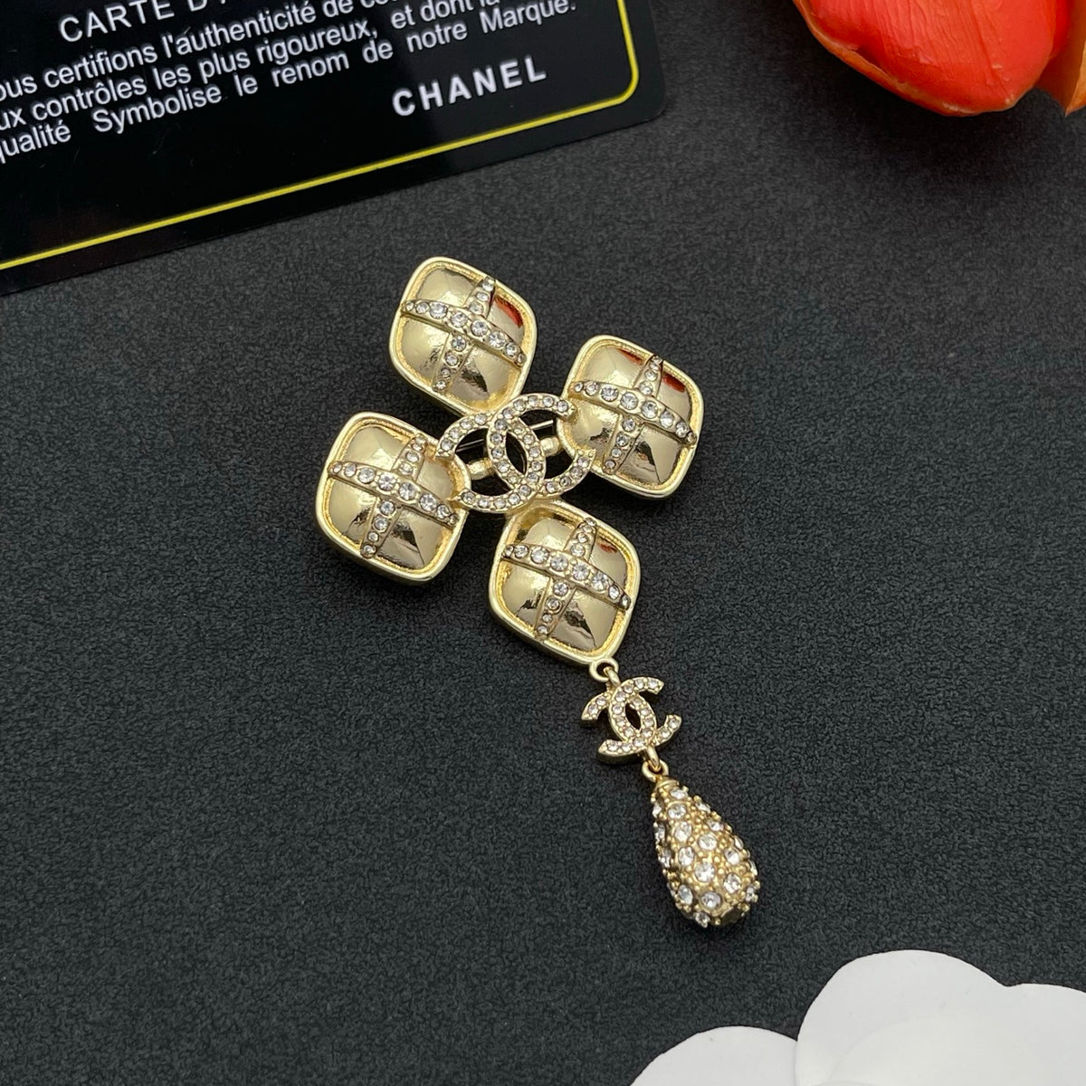 Chanel style brooches - product photo 2