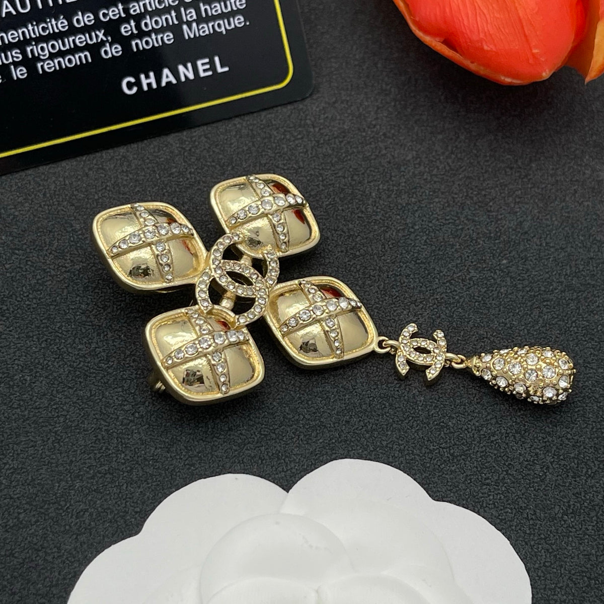 Chanel style brooches - product photo 4