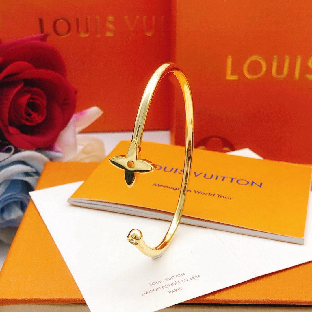 Louis Vuitton Bangle - image 4