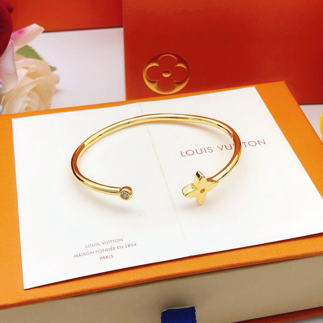 Louis Vuitton Bangle - image 6
