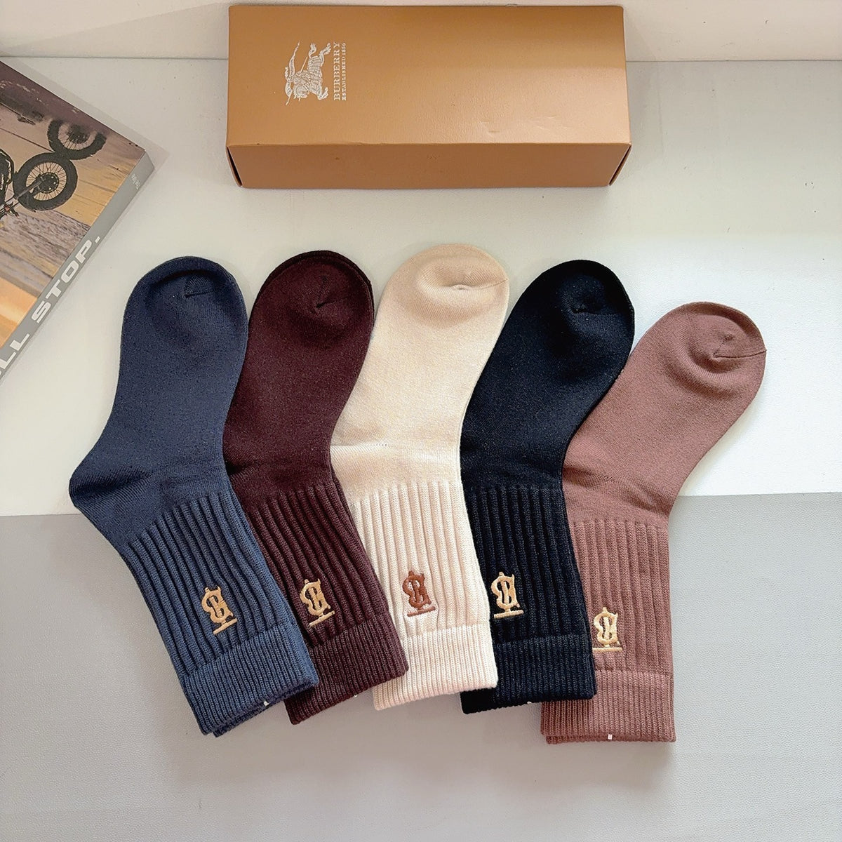 Burberry Brown Black Cream Blue Ribbed Cuffs Crew Socks, image 4