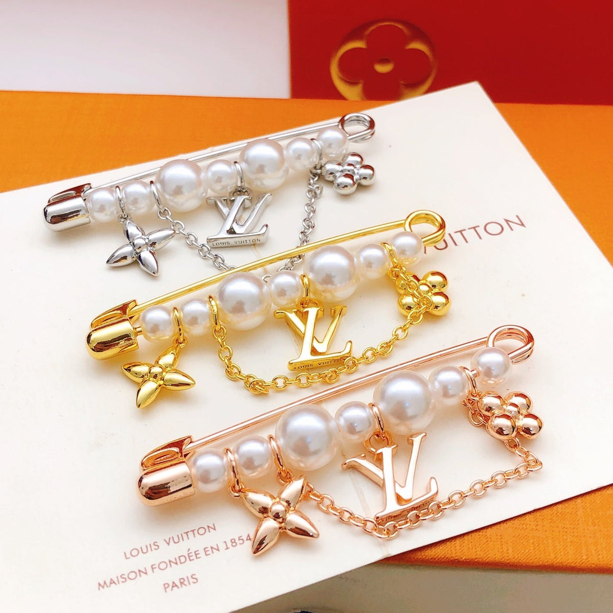 Louis Vuitton Pearl Tassel Brooch - image 3