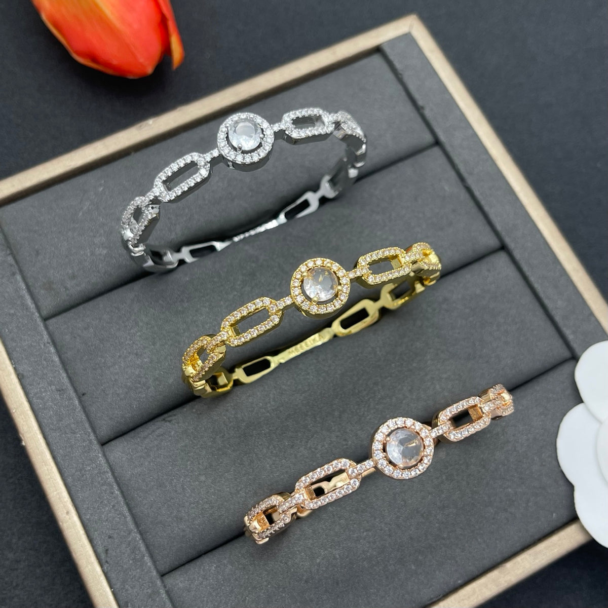 Messika Halo Link Chain bracelet in Rose Gold Tone, detail view 8