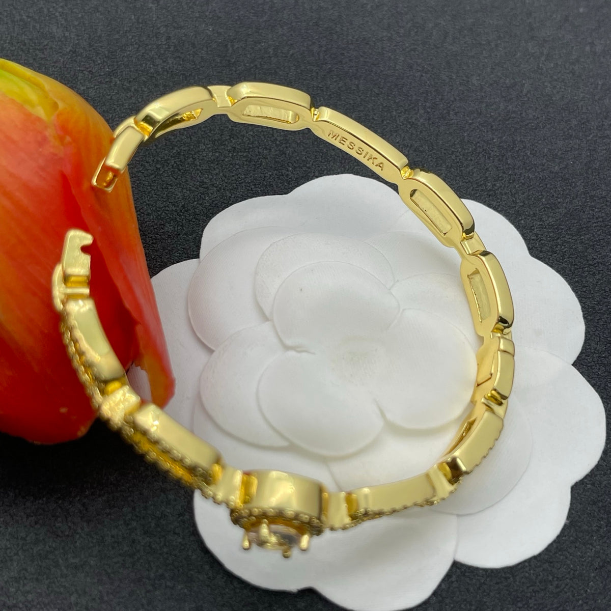 Messika Halo Link Chain bracelet in Gold Tone, detail view 15