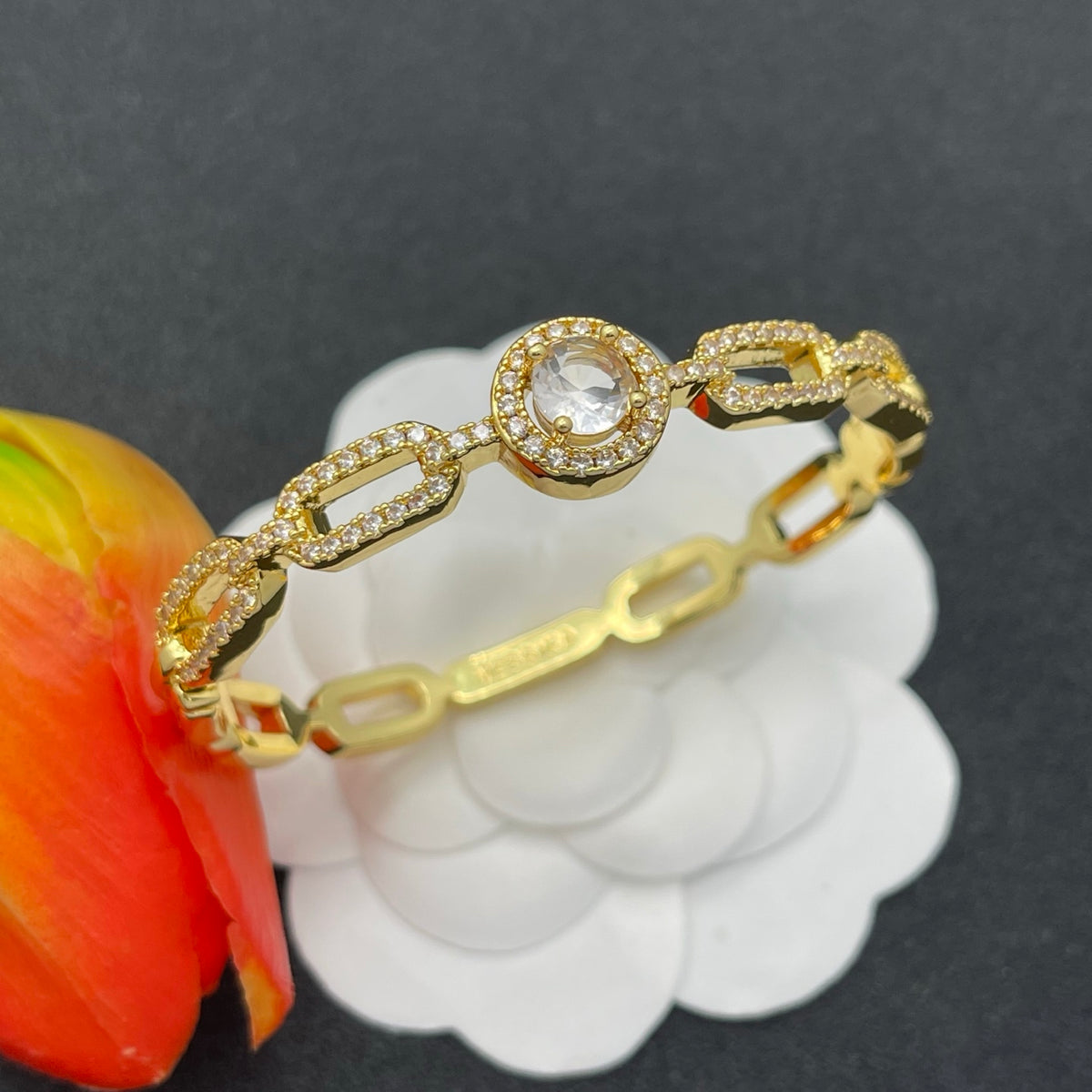 Messika Halo Link Chain bracelet in Gold Tone, detail view 10