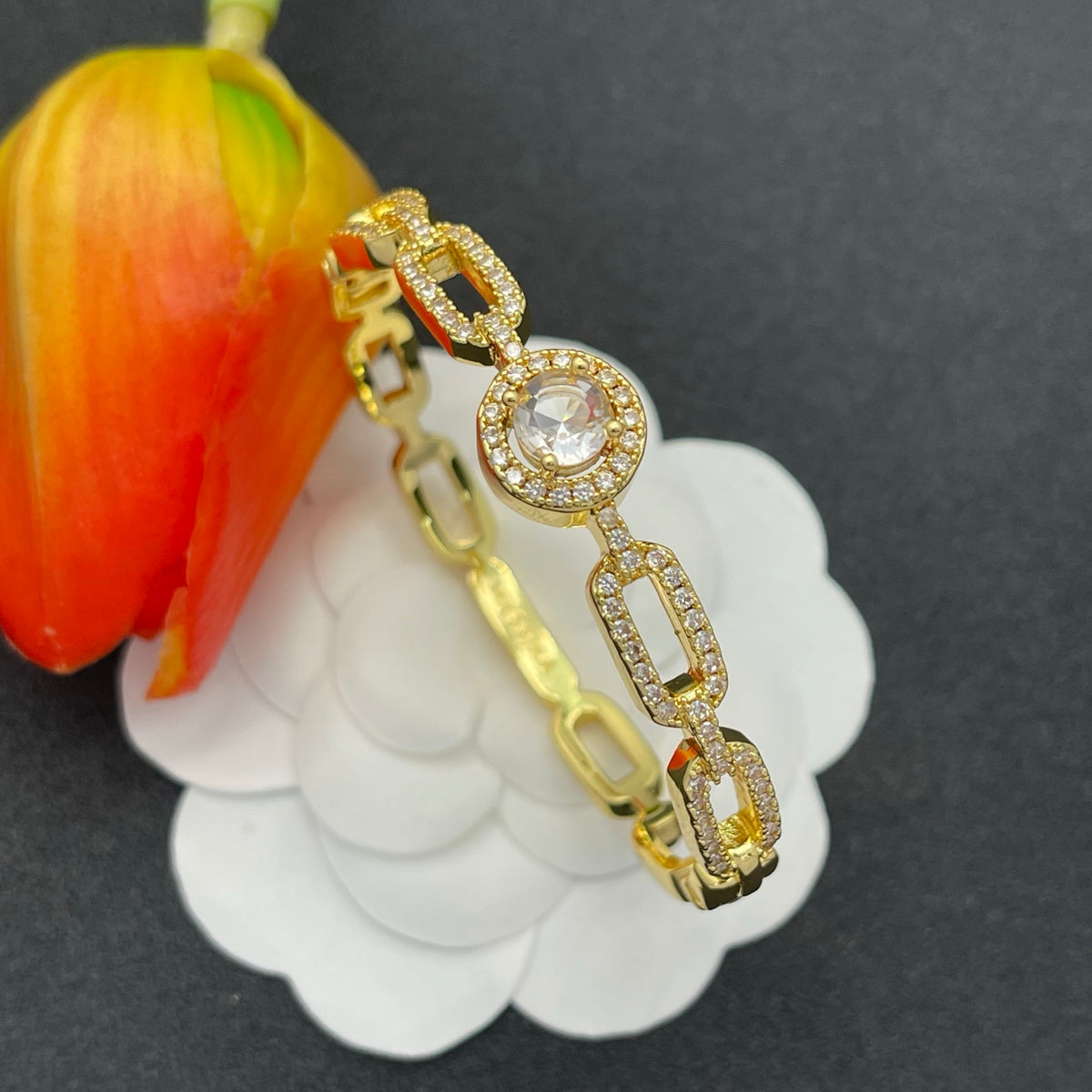Messika Halo Link Chain bracelet in Gold Tone, detail view 12