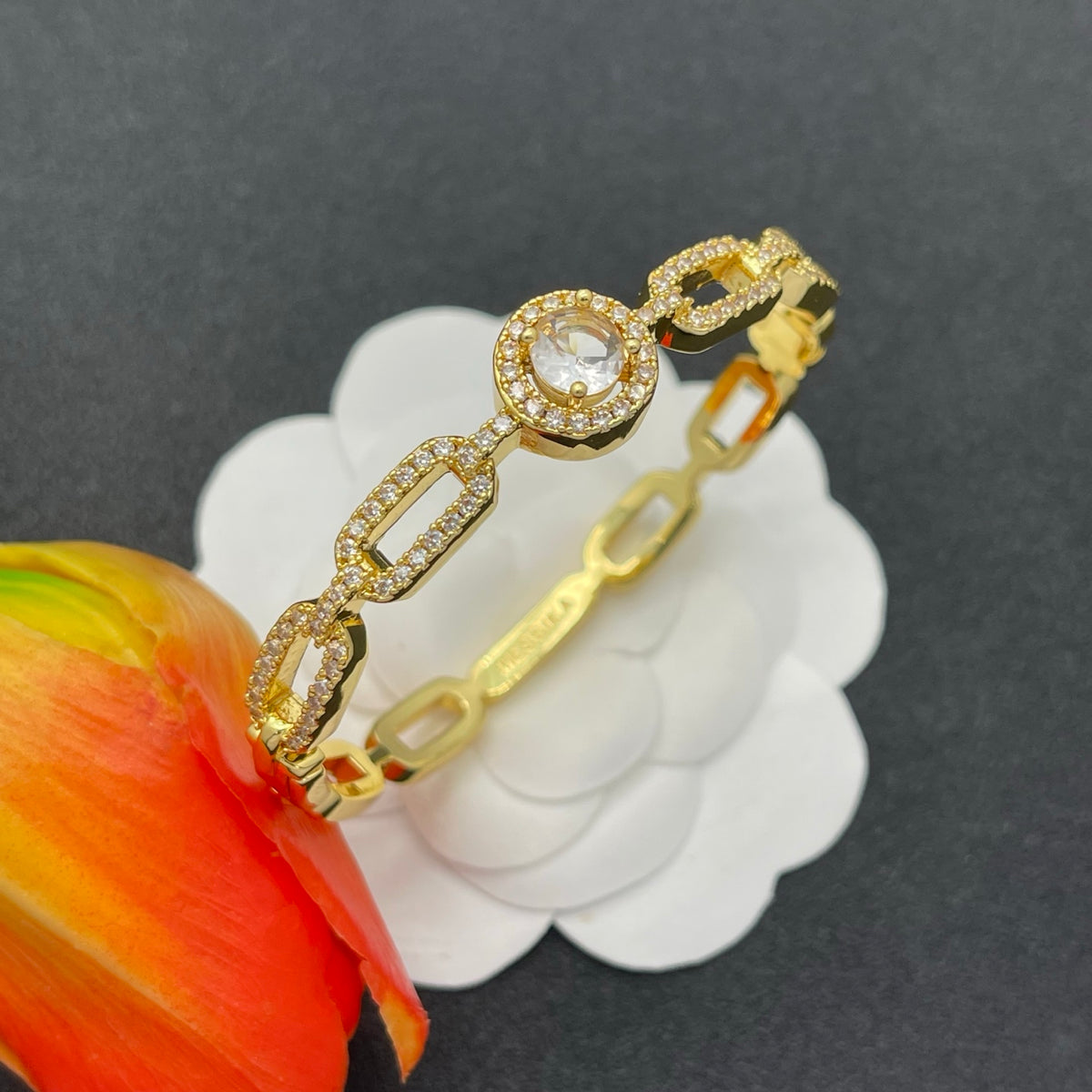 Messika Halo Link Chain bracelet in Gold Tone, detail view 11