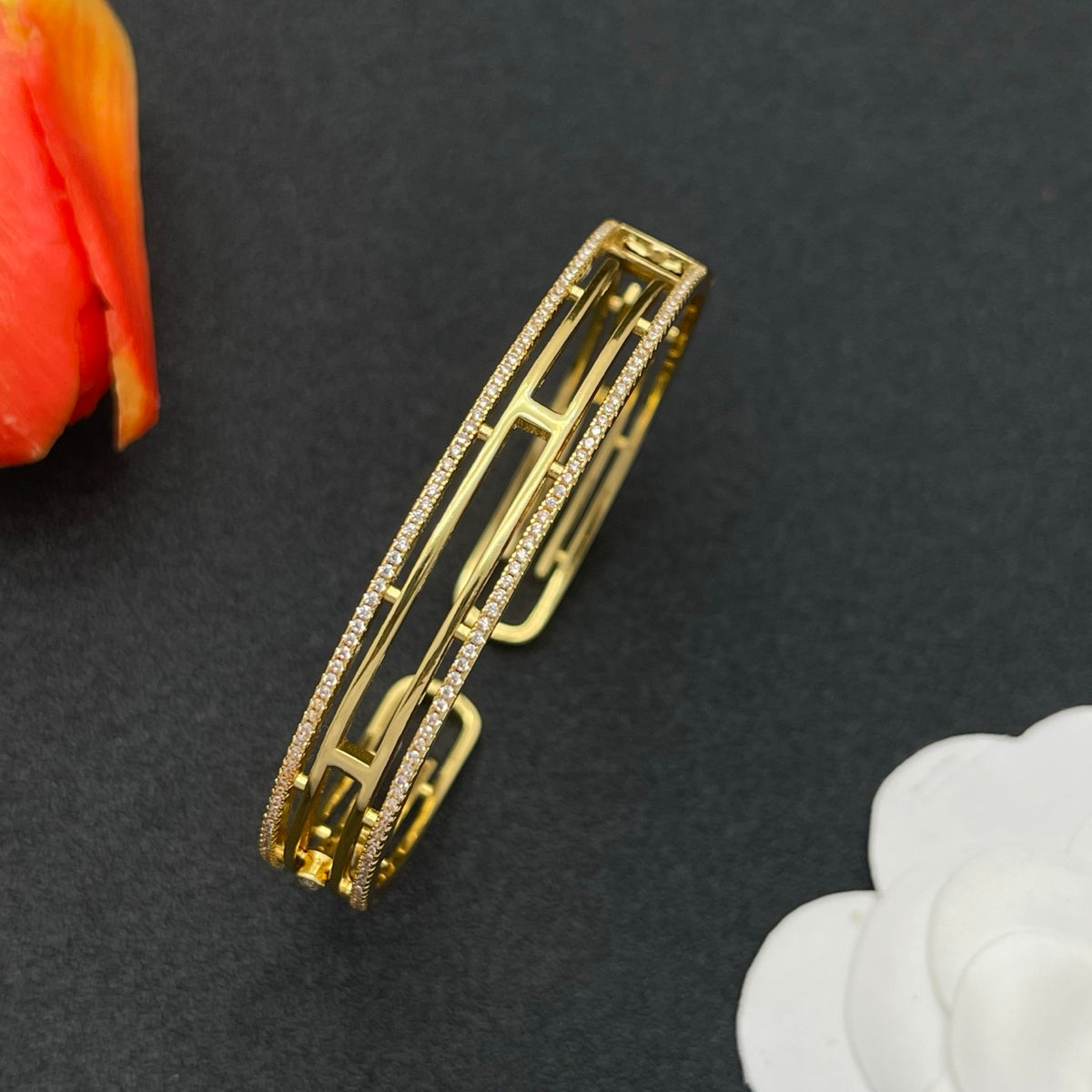 Messika Pavé Open Bar bracelet in Gold Tone, detail view 3