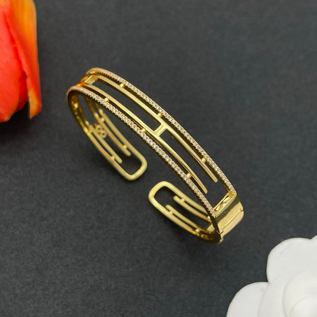 Messika Pavé Open Bar bracelet in Gold Tone, detail view 4