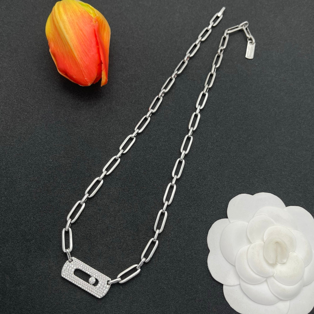 Messika Oversized Link Bar necklace in Silver Tone, detail view 12