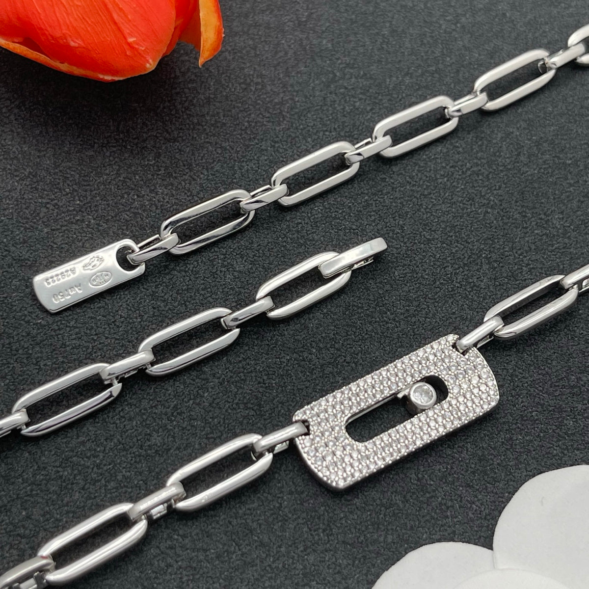 Messika Oversized Link Bar necklace in Silver Tone, detail view 15