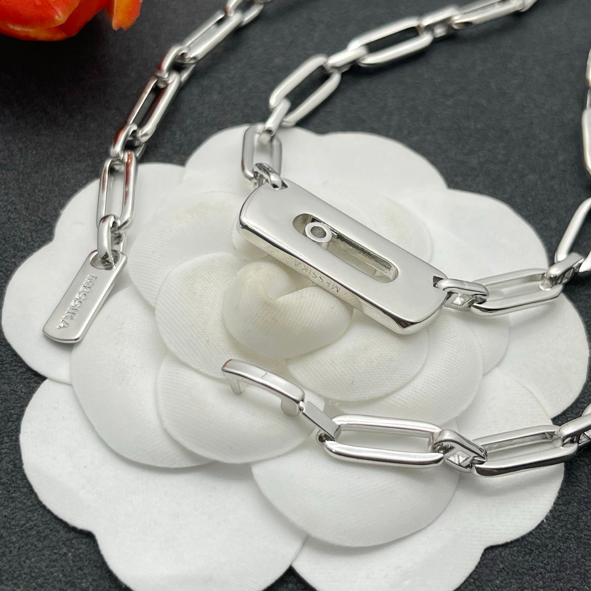 Messika Oversized Link Bar necklace in Silver Tone, detail view 16
