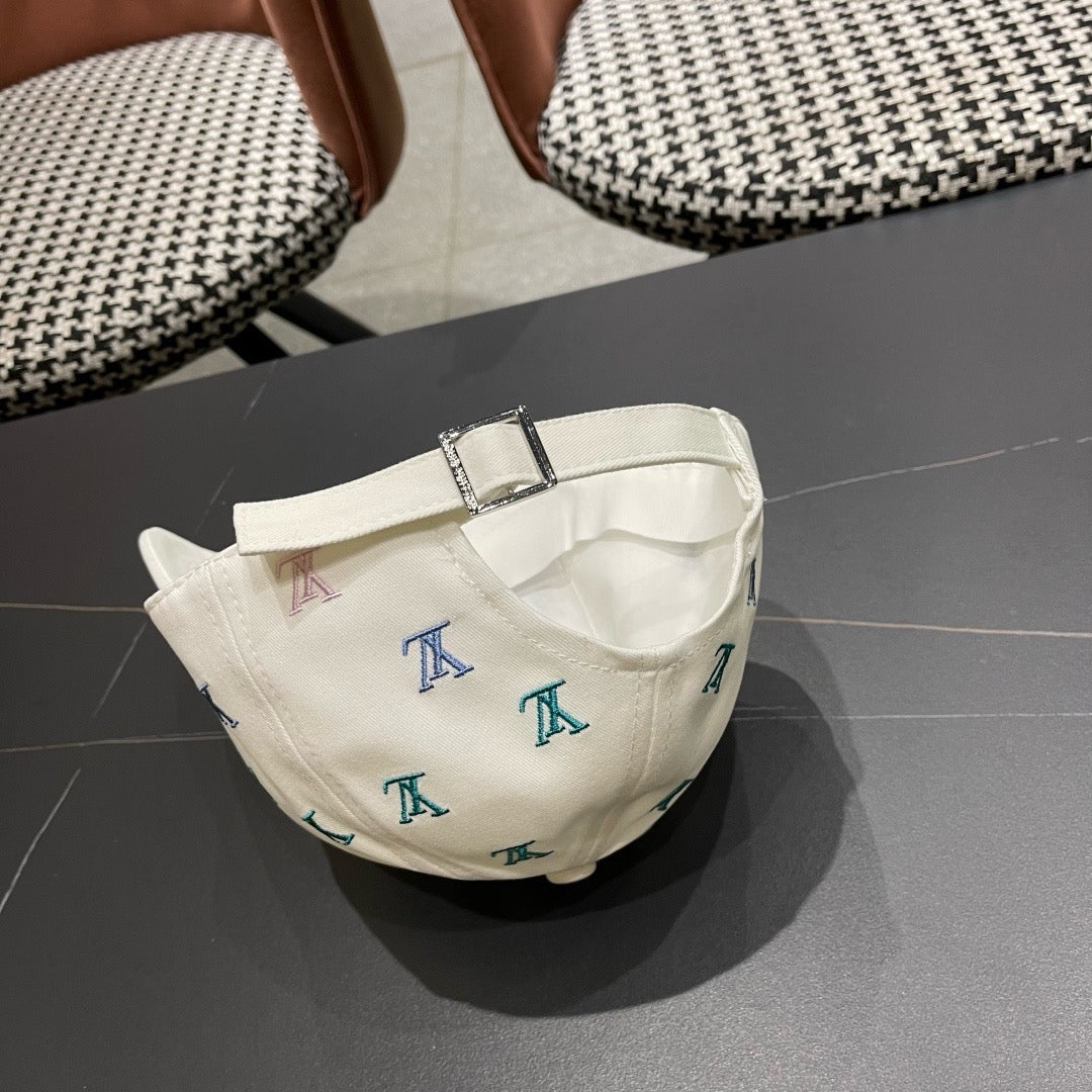 Louis Vuitton Embroidered Reversible Bucket Hat - image 10