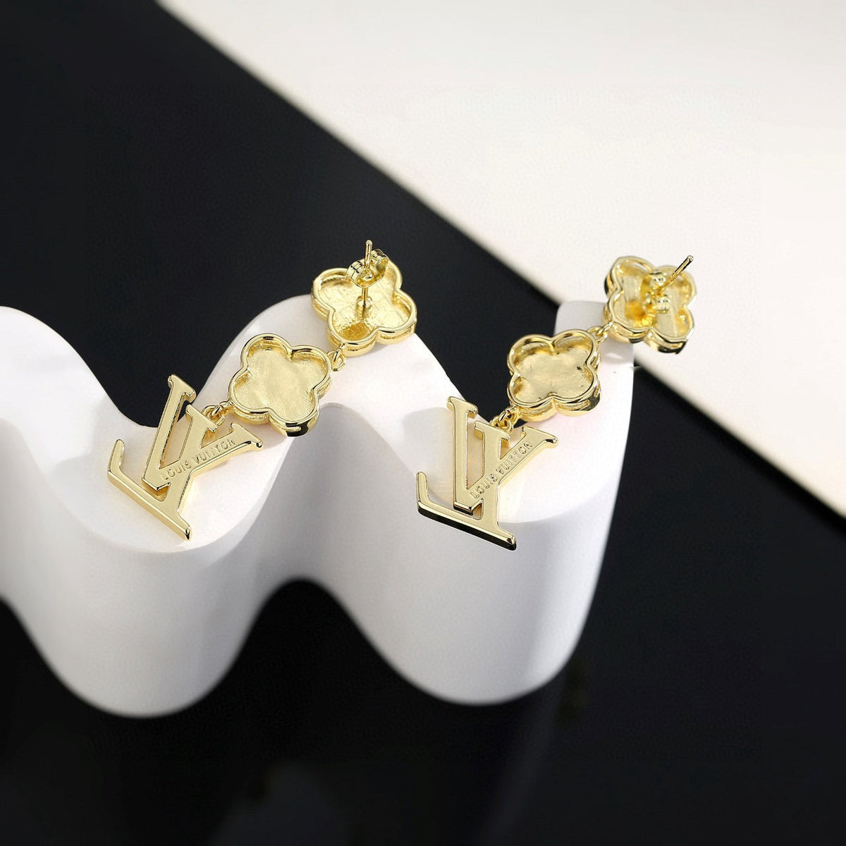 Louis Vuitton Twig Letter Brooch – Style 04 - image 3