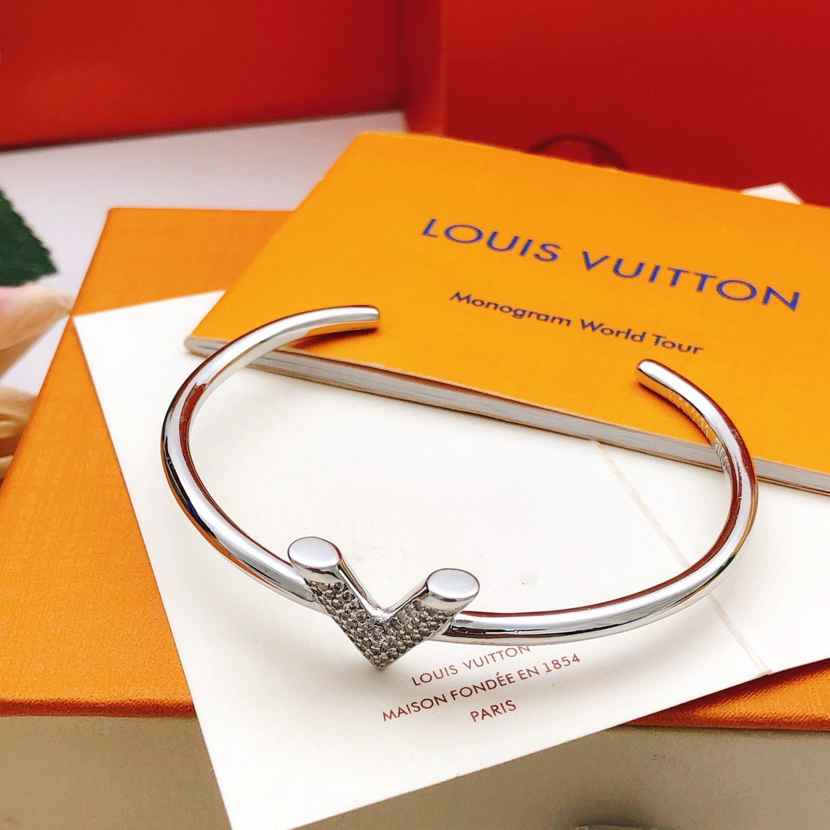 Gucci Crystal Bracelet – Style 06 - image 3