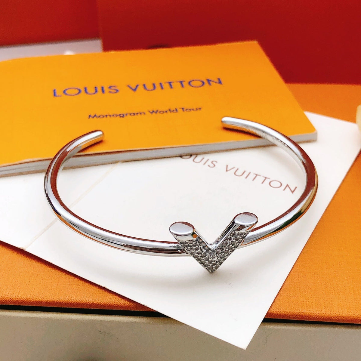 Gucci Crystal Bracelet – Style 06 - image 4