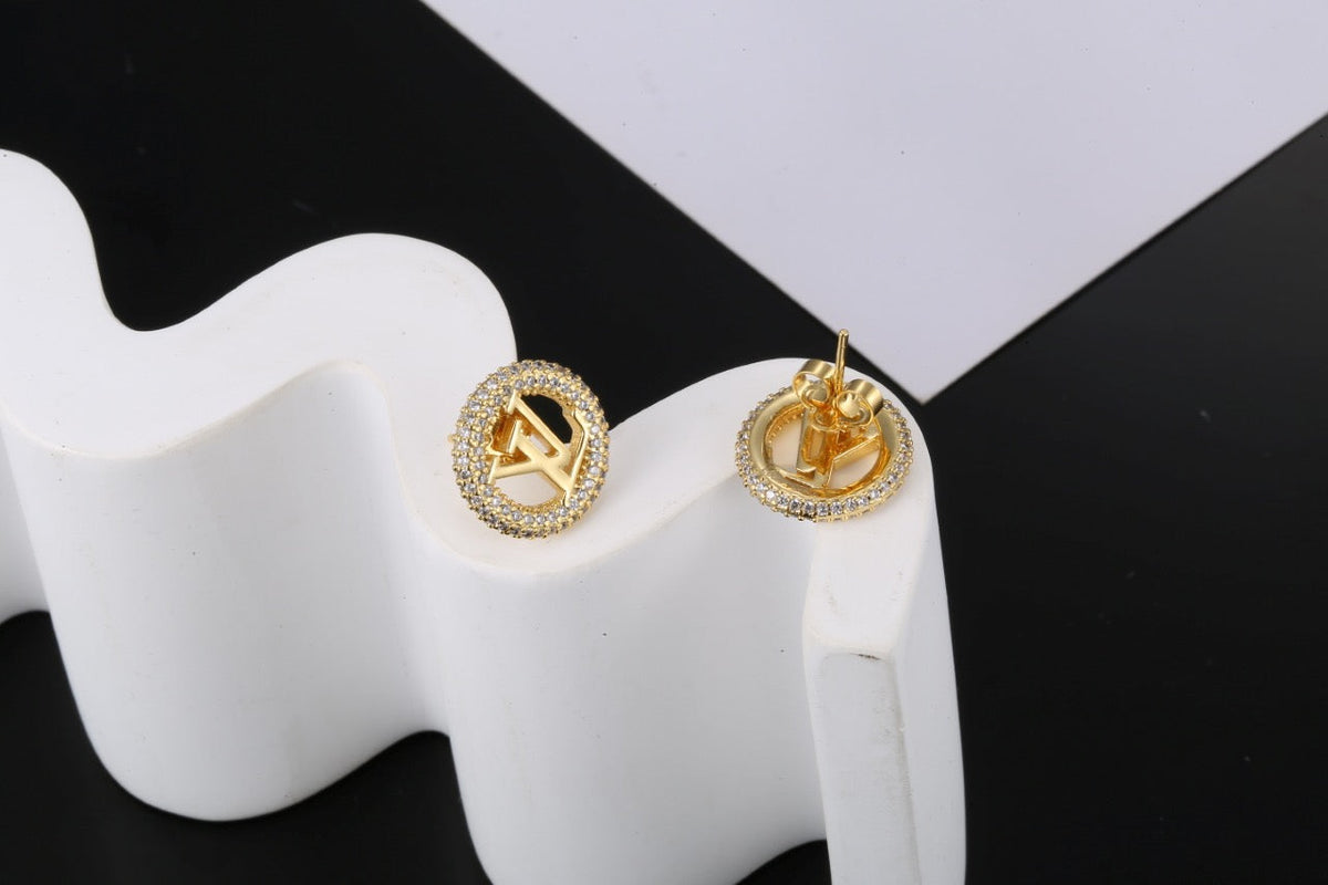 Louis Vuitton Twig Letter Brooch – Style 03 - image 3