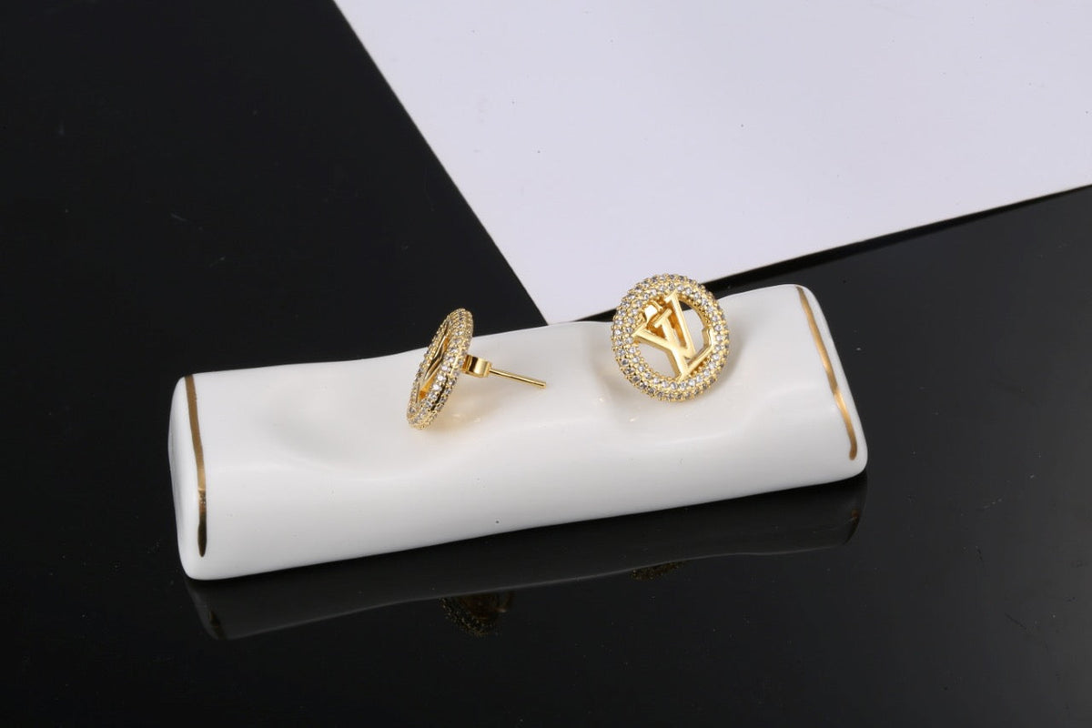 Louis Vuitton Twig Letter Brooch – Style 03 - image 7