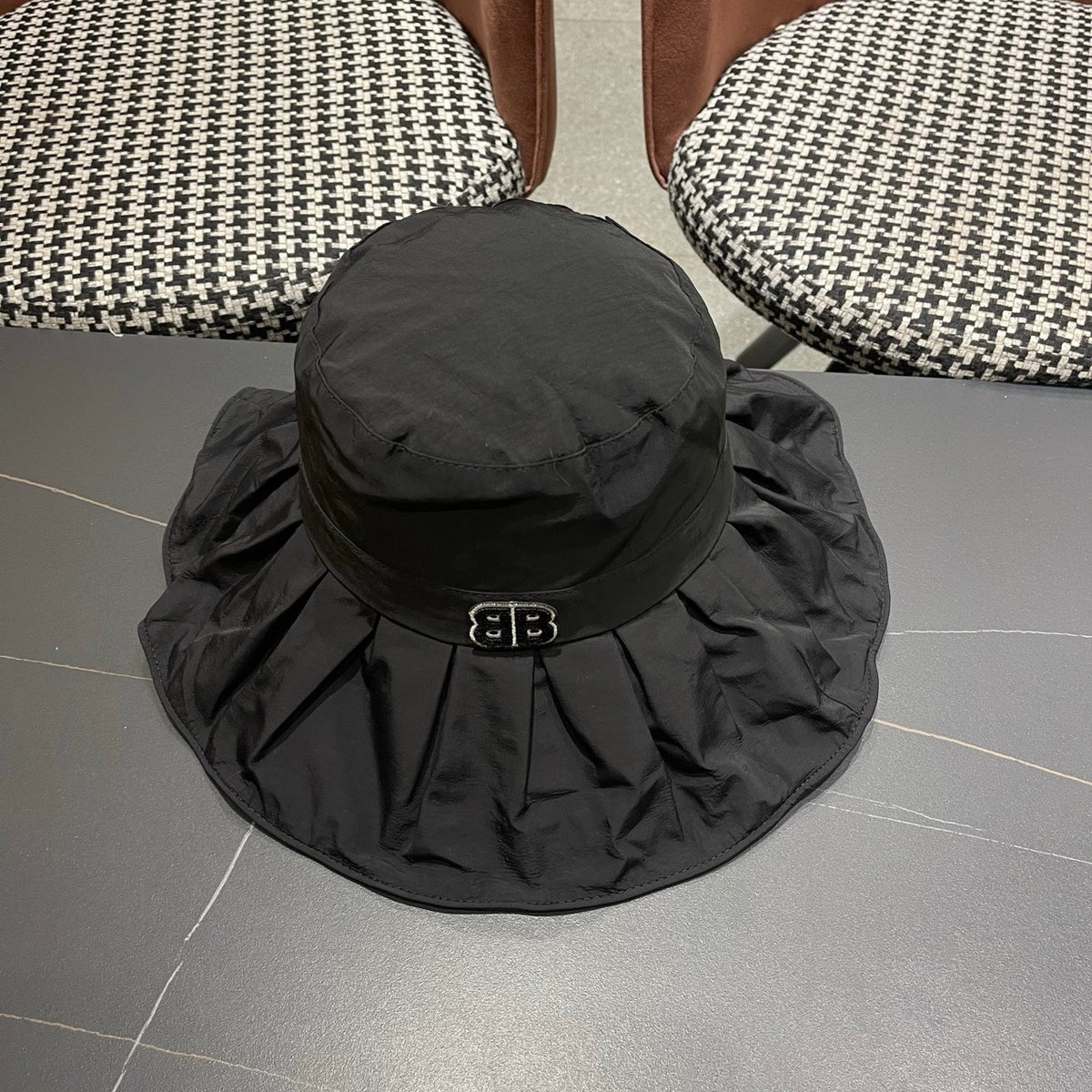 Balenciaga Bucket Hat - image 5