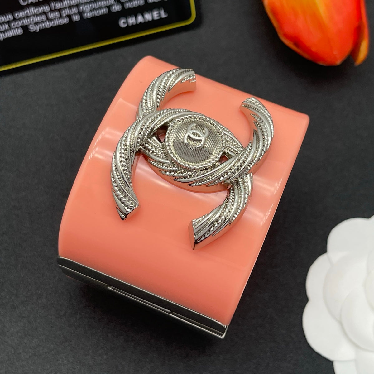 Chanel style acrylic resin bracelets - product photo 4