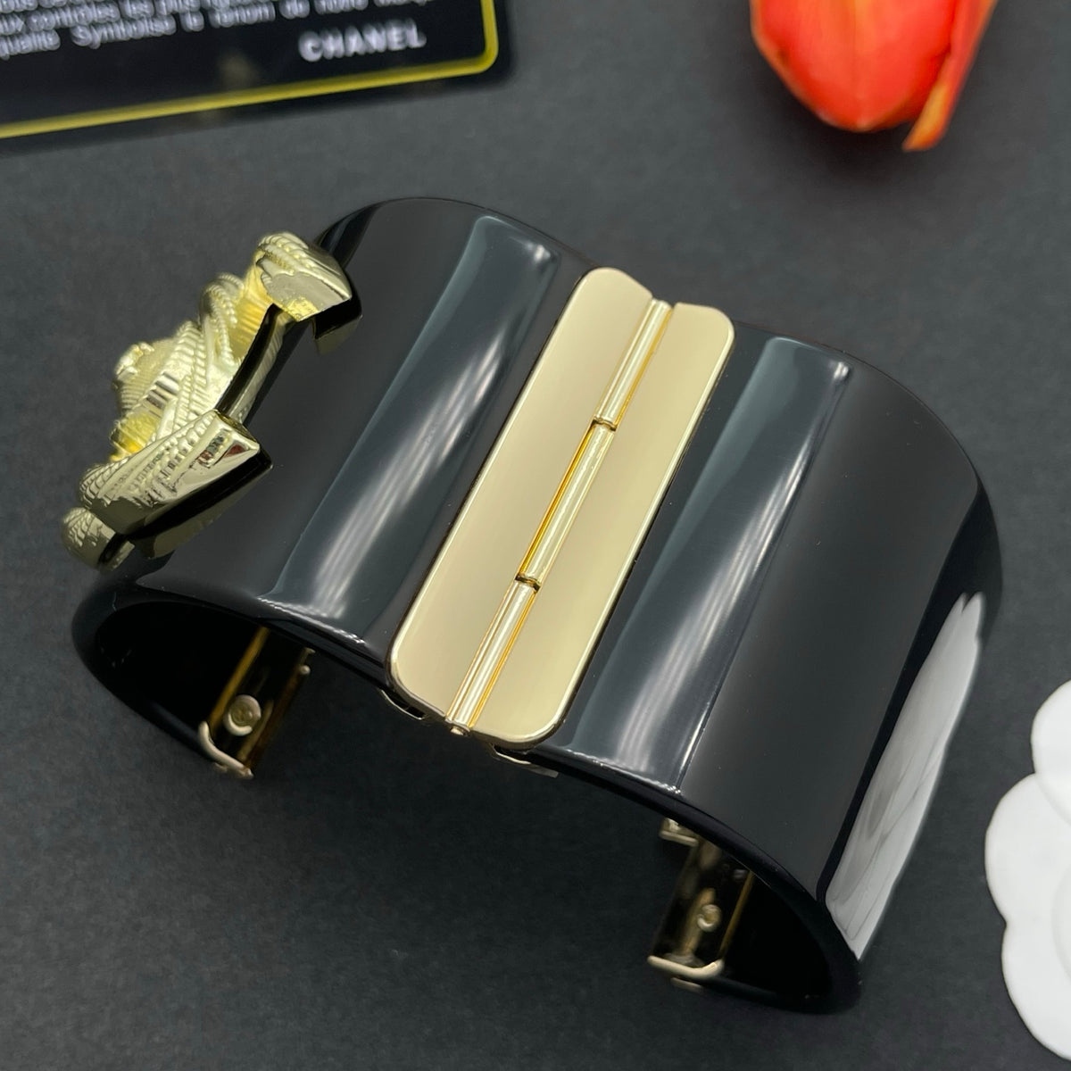 Chanel style acrylic resin bracelets - product photo 6