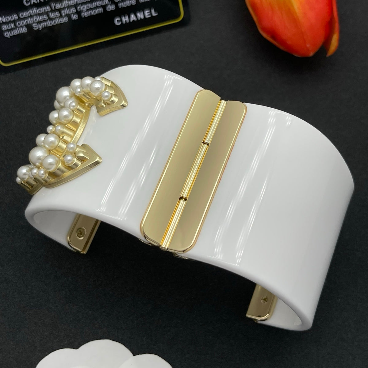 Chanel style acrylic resin bracelets - product photo 6