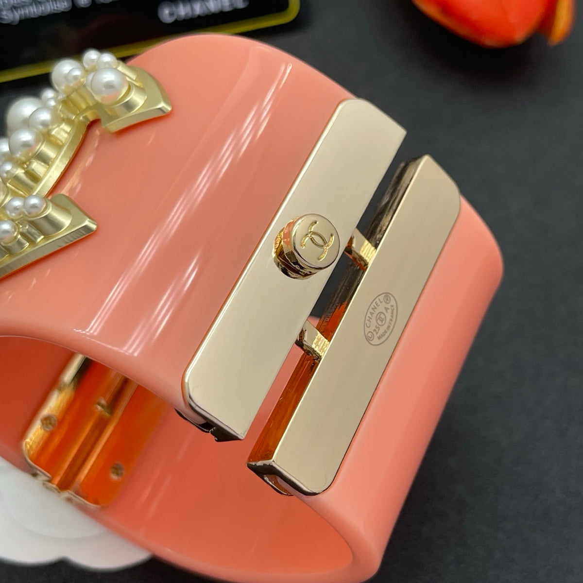Chanel style acrylic resin bracelets - product photo 7