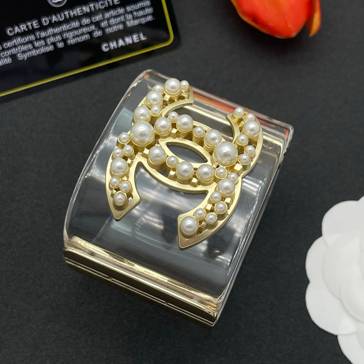 Chanel style acrylic resin bracelets - product photo 4