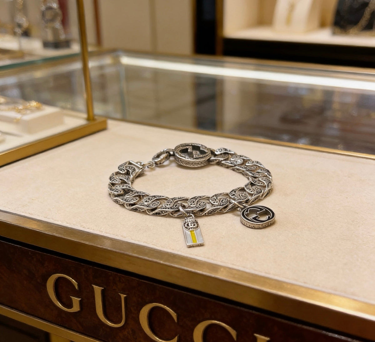 Gucci Unisex Bracelet – Style 40 - image 2