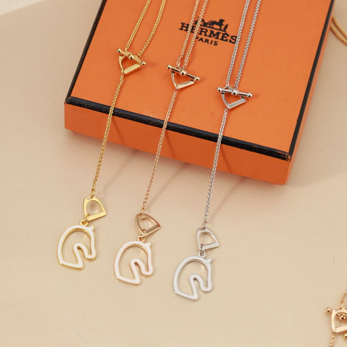 Hermès Horse Head Rose Gold-Tone Gold-Tone Necklace - image 3