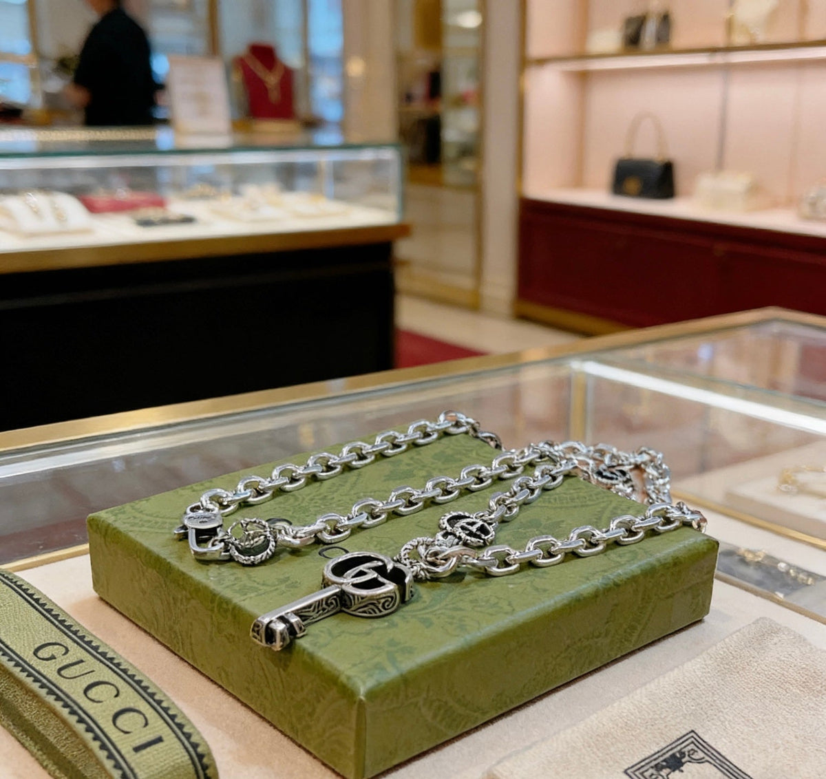 Gucci Anger Forest Chain Distressed Necklace – Style 45 - image 3