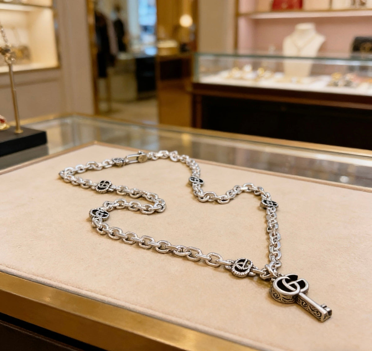 Gucci Anger Forest Chain Distressed Necklace – Style 45 - image 8