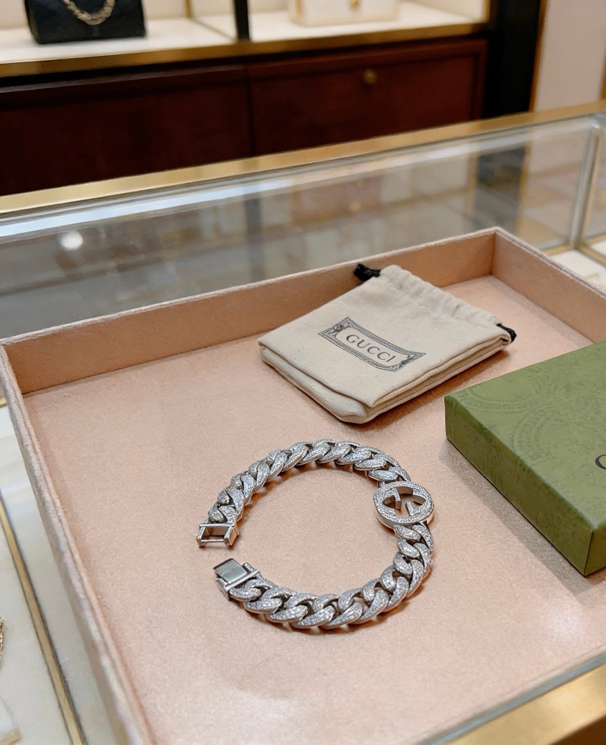 Gucci Pavé Crystal Unisex Bracelet – Style 02 - image 7