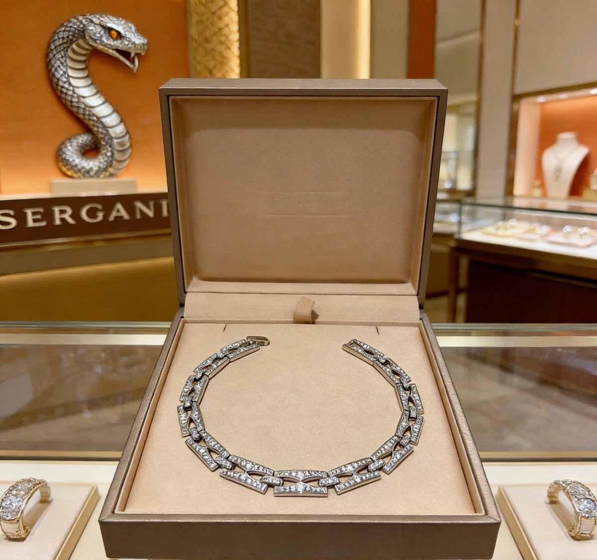 BVLGARI Divas' Dream V-Gold Tone Bracelet – Style 02 - image 8