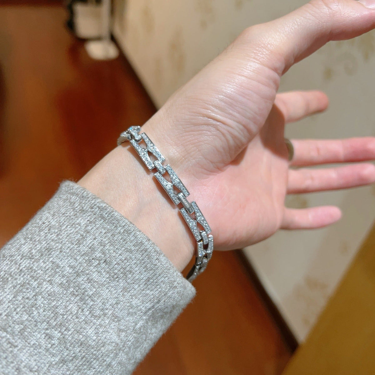 BVLGARI Divas' Dream V-Gold Tone Bracelet – Style 02 - image 4