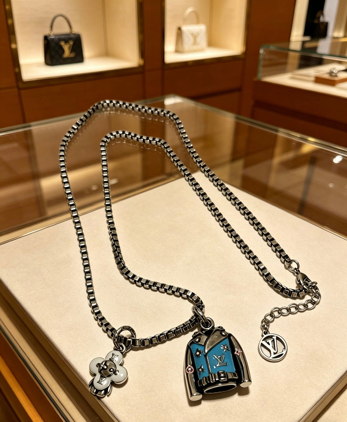 Louis Vuitton Vintage-Inspired Punk-Inspired Necklace – Style 12 - image 7
