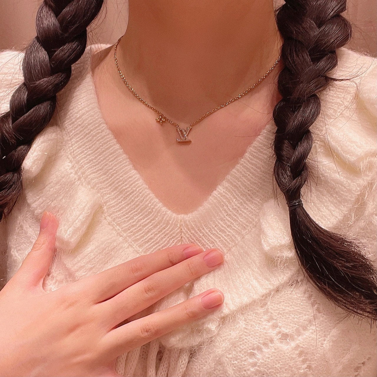 Louis Vuitton Crystal Gold-Tone Necklace – Style 02 - image 7