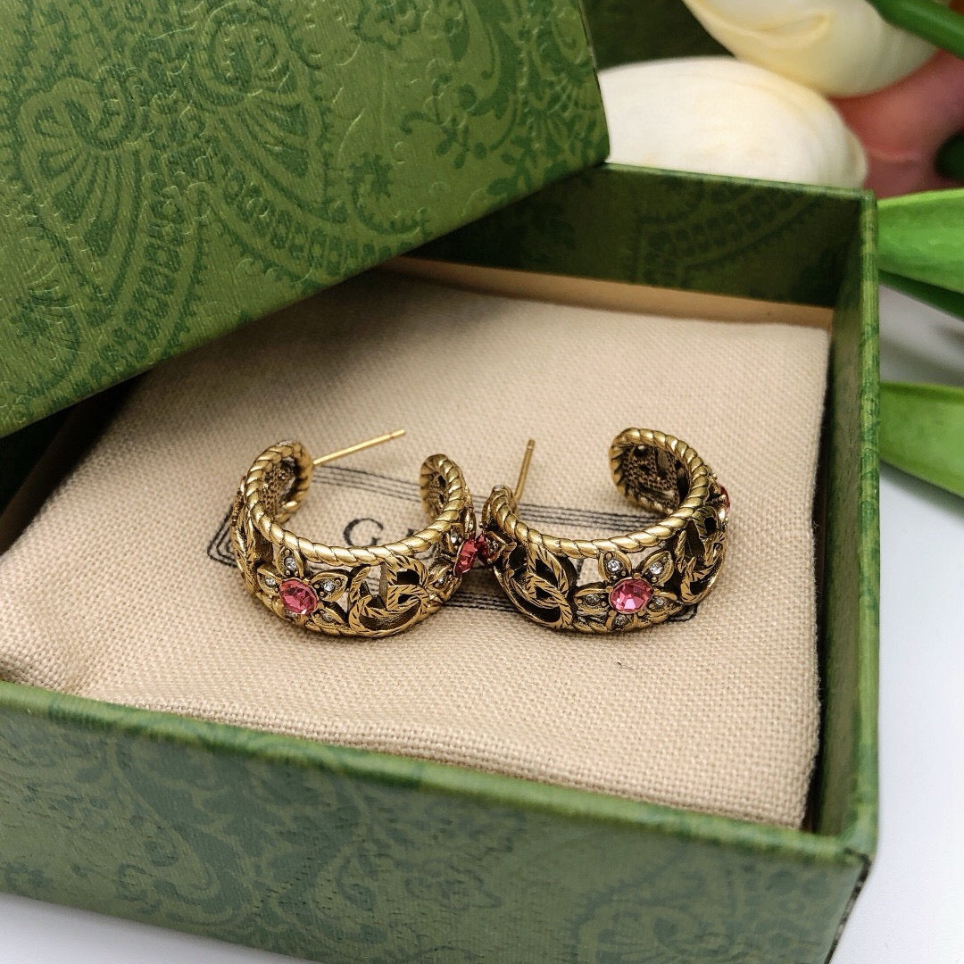 Gucci Crystal Vintage-Inspired Pink Stud Earrings - image 5
