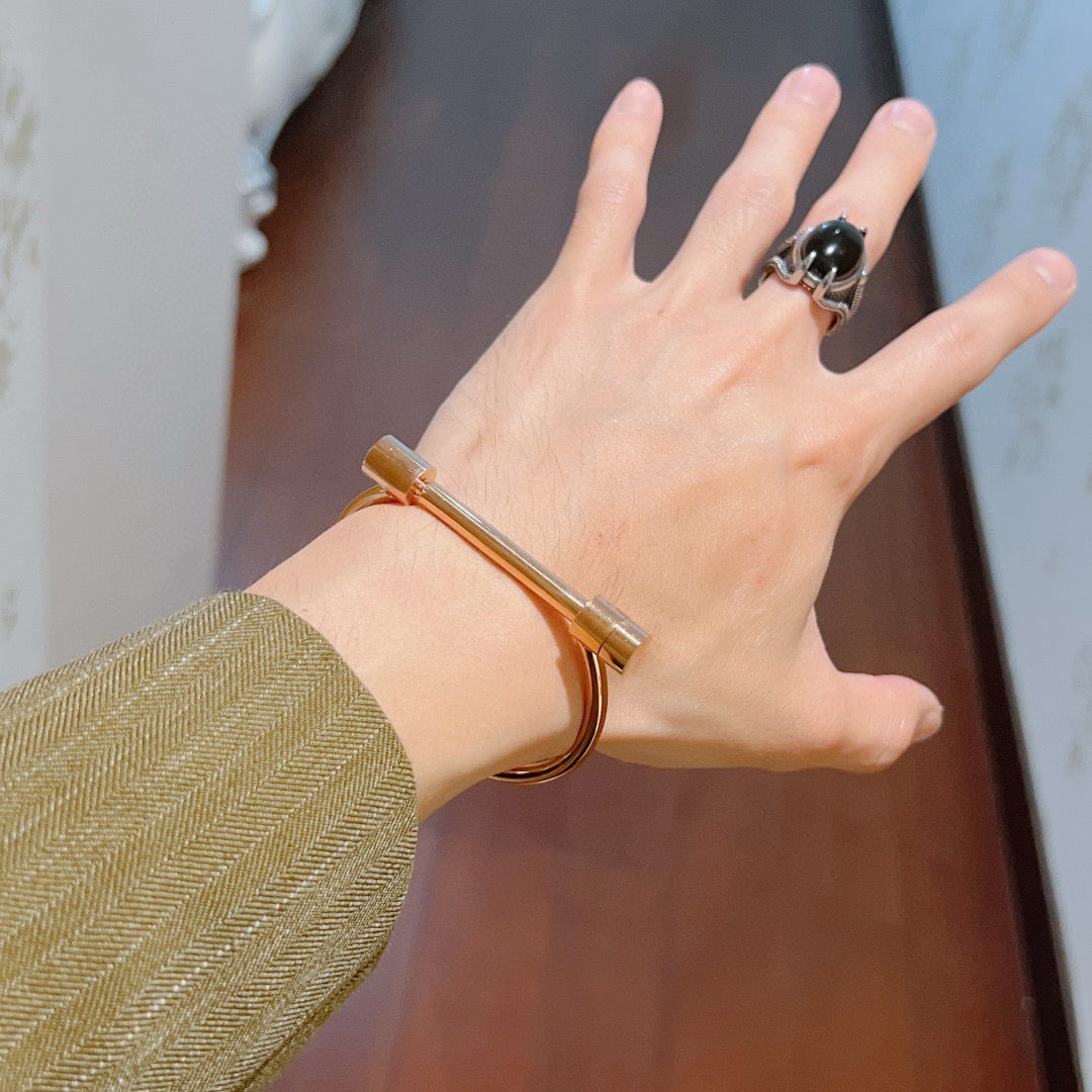 Gucci Anger Forest Distressed Vintage Silver-Tone Vintage-Inspired Bracelet – Style 14 - image 6