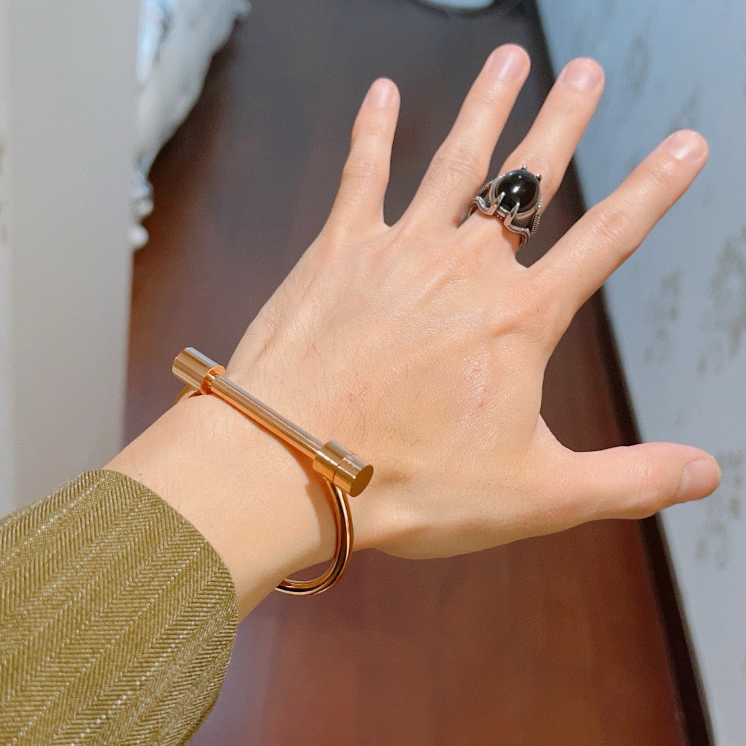 Gucci Anger Forest Distressed Vintage Silver-Tone Vintage-Inspired Bracelet – Style 14 - image 3