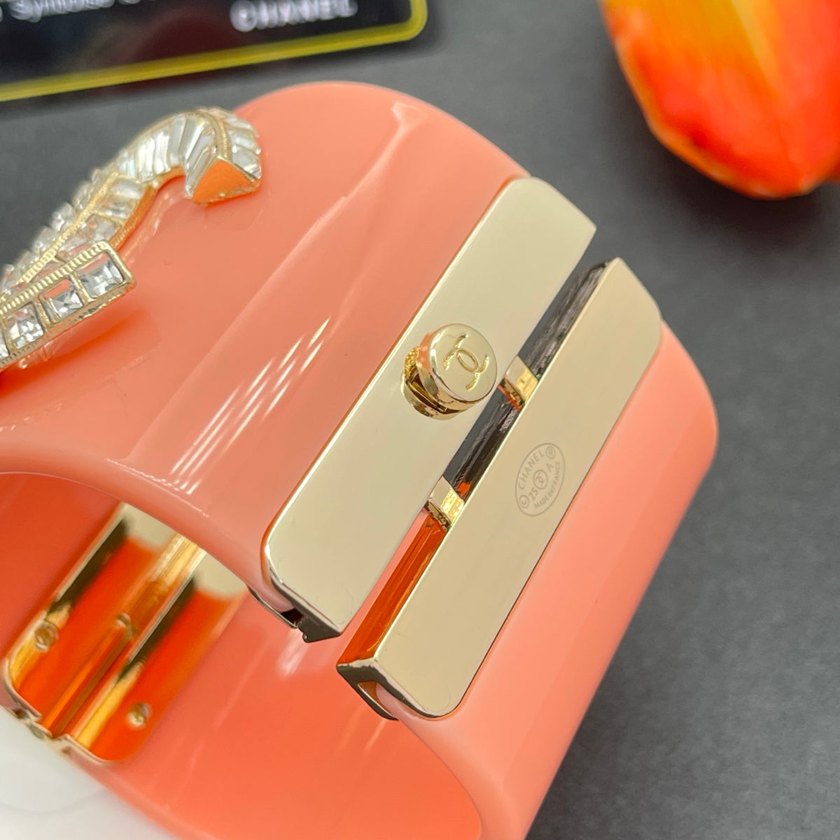 Chanel style acrylic resin bracelets - product photo 7