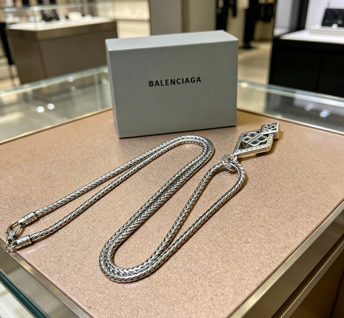 Balenciaga Vintage-Inspired Necklace – Style 59 - image 8
