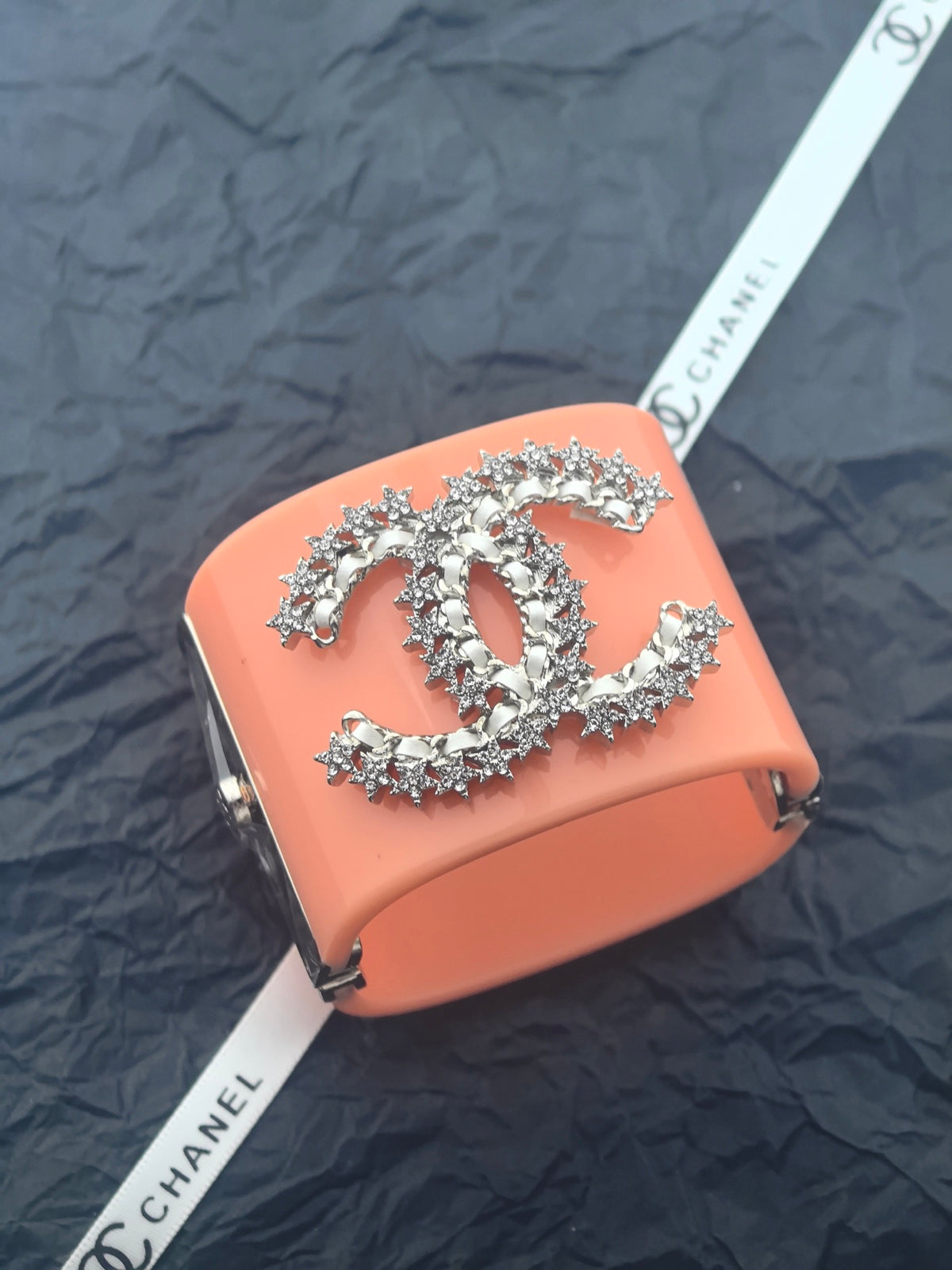 Chanel style acrylic resin bracelets - product photo 9