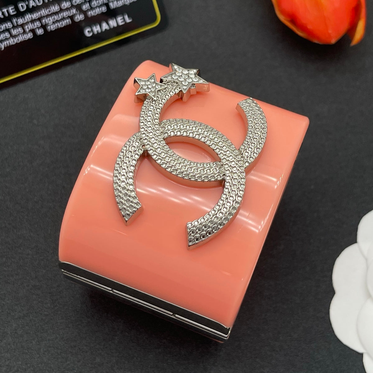 Chanel style acrylic resin bracelets - product photo 4